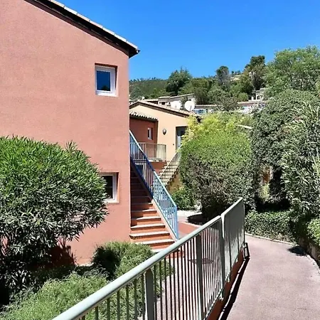 Bright With Terrace And Sea View Διαμέρισμα Théoule-sur-Mer