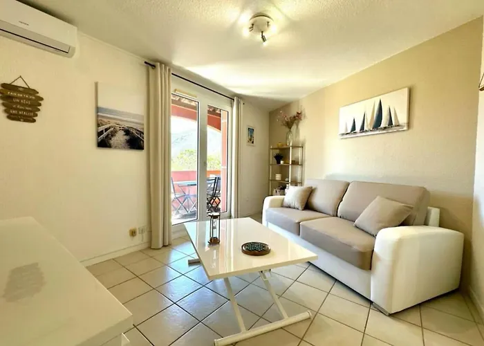 Bright With Terrace And Sea View *